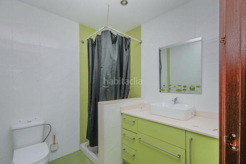 Foto d37528bc-e1b6-473b-9c9b-4e7c2bc3f3c2. Casa  en venta en calle rigoberta menchú, , en Rubí