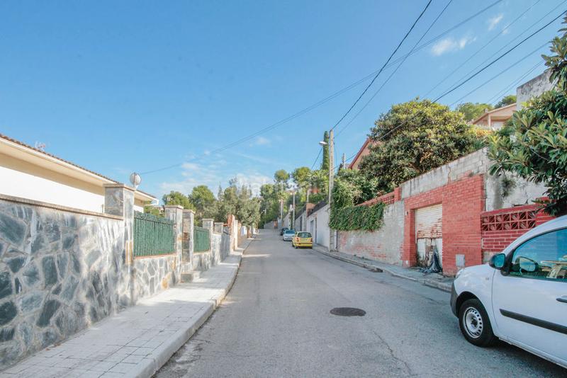 Foto fe7623a3-52e6-444e-8cb7-d135d2243640. Casa  en venta en calle rigoberta menchú, , en Rubí