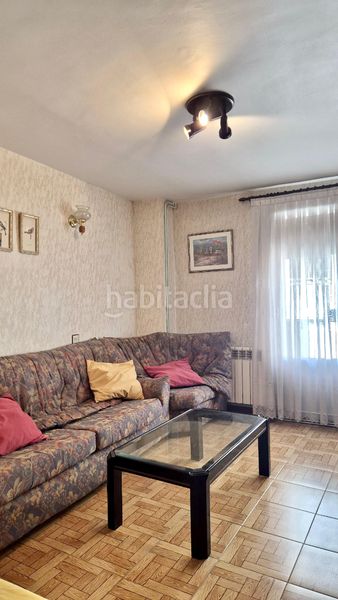 Foto f8bb90b4-1ab0-4b06-8081-473595f60cc0. Casa adossada amb xemeneia calefacció a Corella