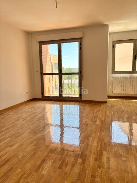 Foto b9939ae7-d4ca-4ac2-badc-e76e24872f2c. Casa adossada amb xemeneia calefacció a Corella