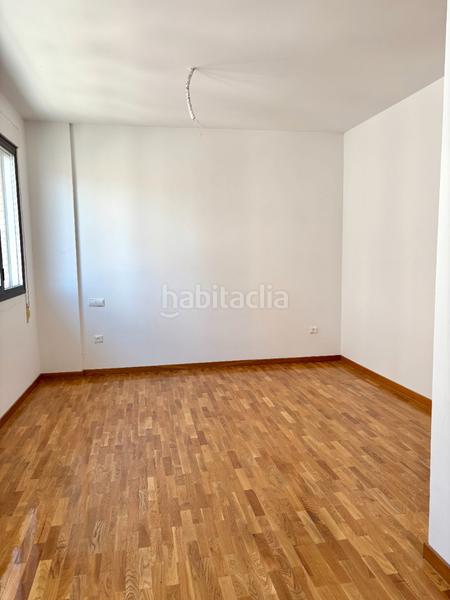 Foto bf604d40-fb63-44f3-9b13-98db833a145c. Casa adossada amb xemeneia calefacció a Corella