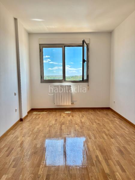 Foto e9f1414e-6d83-4ed3-a940-b0bb920b1c01. Casa adossada amb xemeneia calefacció a Corella