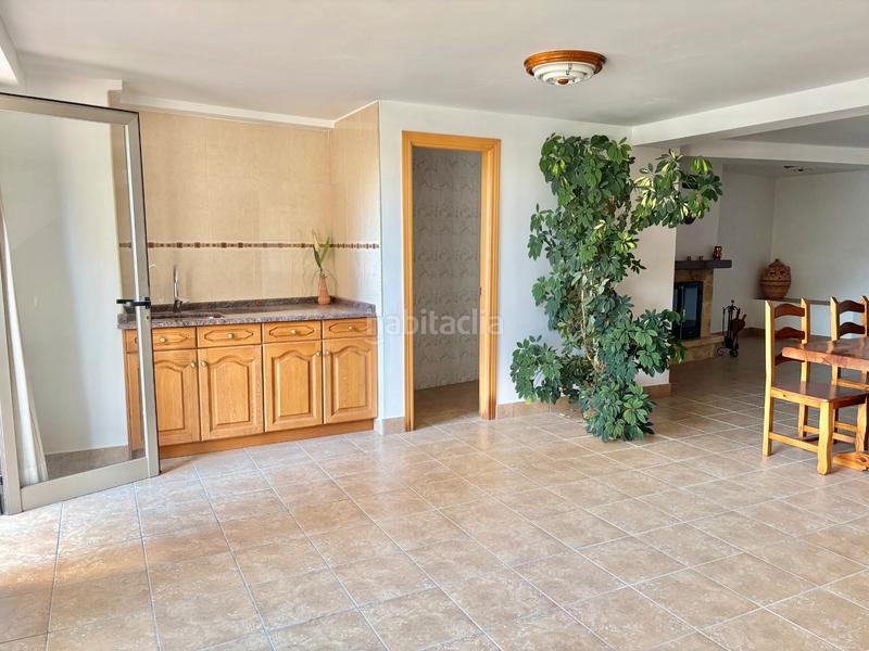 Foto f3f7b8bb-235a-4695-b2a3-21ba592d79db. Casa adossada amb xemeneia calefacció a Corella