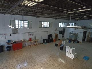 Fabrikhalle in Bonanza-Avda de Huelva-Barrio Andalucia. Nave industrial