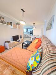 Location Rez-de-chaussée  Divina pastora. Alquilar anual  piso reformado con 3 dormitorios, patio y garaje