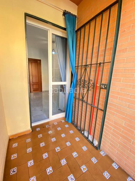 Foto 62ef6476-4970-44c7-9f2e-fdd397252760. Etagenwohnung in colores - entreparques Sevilla