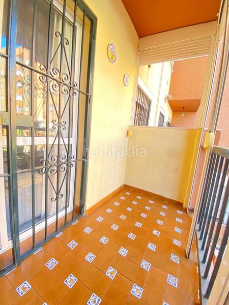 Foto 699e6e50-302d-419e-8a89-94ab8acb3482. Etagenwohnung in colores - entreparques Sevilla