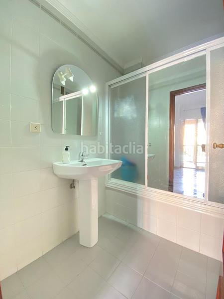 Foto 856f0f8b-6788-4813-8f32-ddee1b903e19. Etagenwohnung in colores - entreparques Sevilla