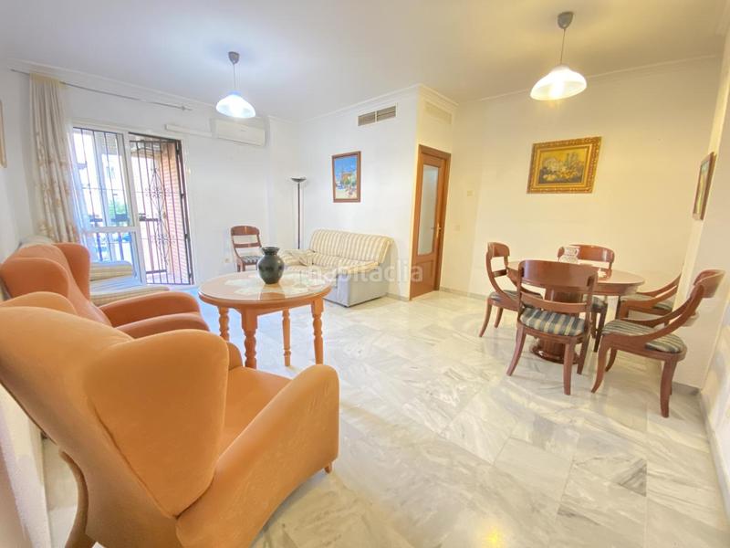 Foto ce5a6ea7-5129-439a-849d-4bd270279244. Etagenwohnung in colores - entreparques Sevilla