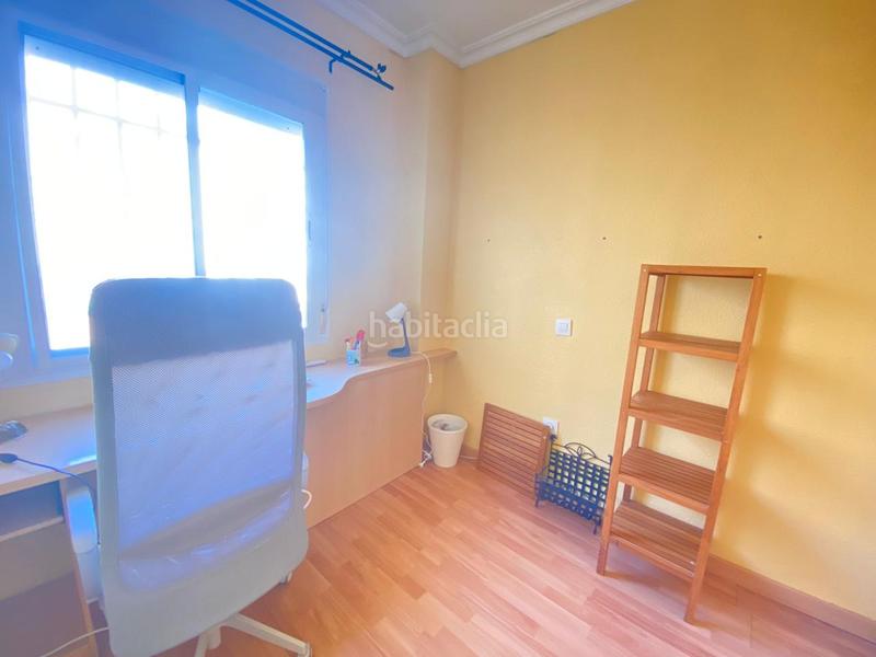 Foto 9180c7f5-7e9e-4e35-8cbd-14daa9ee174b. Pis amb aparcament piscina a colores - entreparques Sevilla