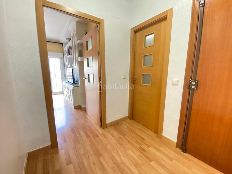 Foto bbaf93e9-adeb-41e5-81fa-c9bc357327a6. Pis amb aparcament piscina a colores - entreparques Sevilla