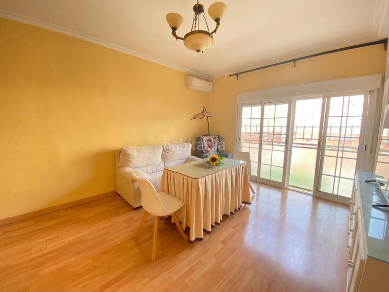 Foto ed52223b-ff28-43ad-b79d-1de9d680530e. Pis amb aparcament piscina a colores - entreparques Sevilla