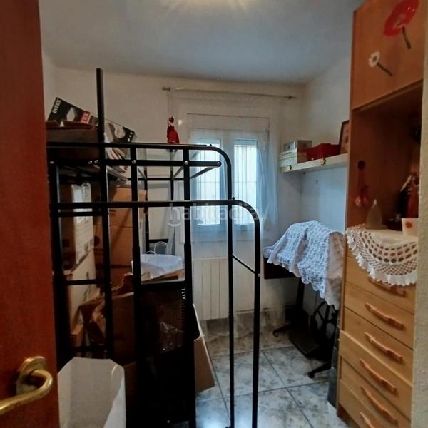 Foto 374ea7e8-9f8d-4d7b-aac8-efe4fe5dfb8a. Piso planta baja muy luminosa en venta en les basesctra. de santpedor, en Manresa