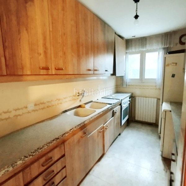 Foto dfebc051-b1ce-4e08-ba02-9744c41241c3. Local commercial dans Calaf