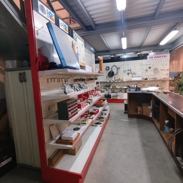 Foto 26eba874-5b06-44bc-97ce-43eb23afd43a. Nau industrial a Navàs