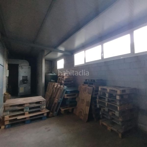 Foto 53dc603e-366e-46df-b90b-5b24b4d15257. Nau industrial a Navàs