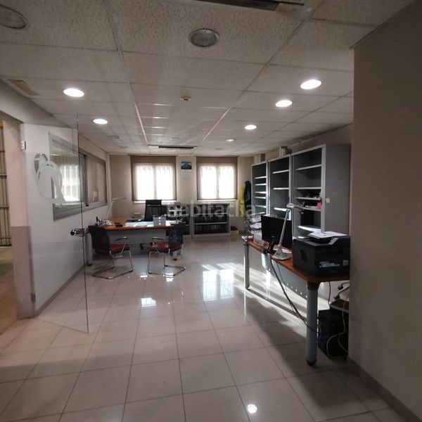 Foto 79f985bb-17ea-4f89-8438-351e8206071d. Nau industrial a Navàs