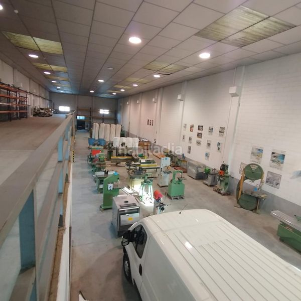 Foto f41d6913-71f2-4a2c-82c7-64834b8a972c. Nau industrial a Navàs