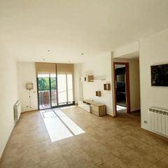 Miete Etagenwohnung  De l'estació. Piso luminoso y con vistas