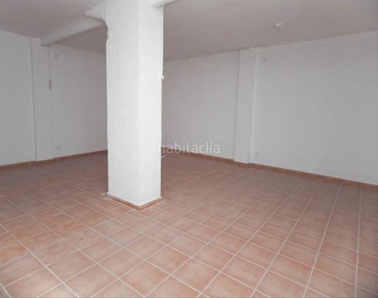 Foto a9020b74-6c8c-4dd2-acb7-4c8cc6f316b6. Location local commercial dans carrer cristóbal sanz 64 dans Elche / Elx
