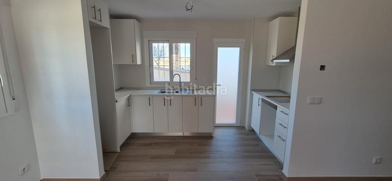 Foto 8bb6aaa7-a173-4780-98b2-c3894f0786e8. Casa a schiera in calle ingeniero juan garcia 56 in Guardamar del Segura