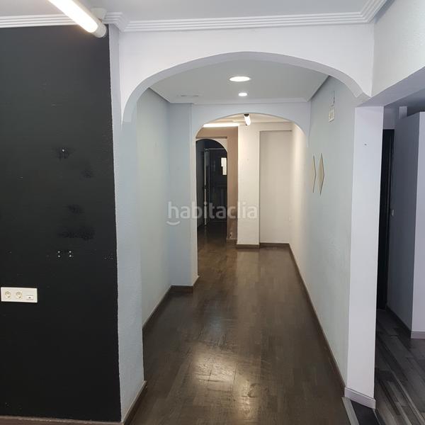 Foto b64fb5ea-ab9f-4658-8f1b-ed6889896c14. Location local commercial dans carrer ruperto chapí 56 dans Elche / Elx
