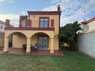 Chalet  Calle chile. Magnífico chalet en zona inmejorable de bormujo