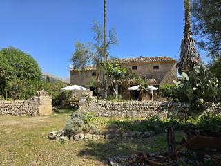 Masia a Pollena Poble. Finca histrica con encanto rstico en pollena