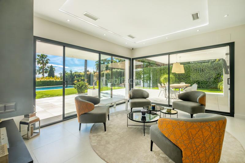 Foto 31c54799-b944-47b4-87ac-92f7cd3e306e. Casa villa moderna en una de las mejores zonas en Marbella