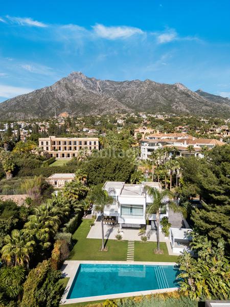 Foto bf366317-2f41-44cc-9ab1-d03e3a103dc0. Casa villa moderna en una de las mejores zonas en Marbella