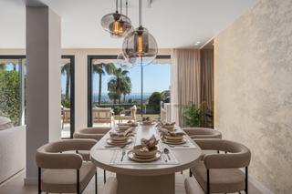 Maison jumelée à Herrojo el 4. Maison vue  hermosamente renovado hogar con vistas al mar en el