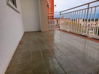 Flat  Carrer de la bonaigua. Vendo piso de 4 habitaciones a metros de la av. mata de pera