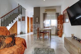 Casa a Coria del Río. Casa adosada en venta en coria del rio