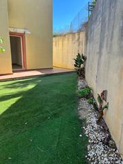 Miete Doppelhaus in Coria del Río. Casa apareada en alquiler