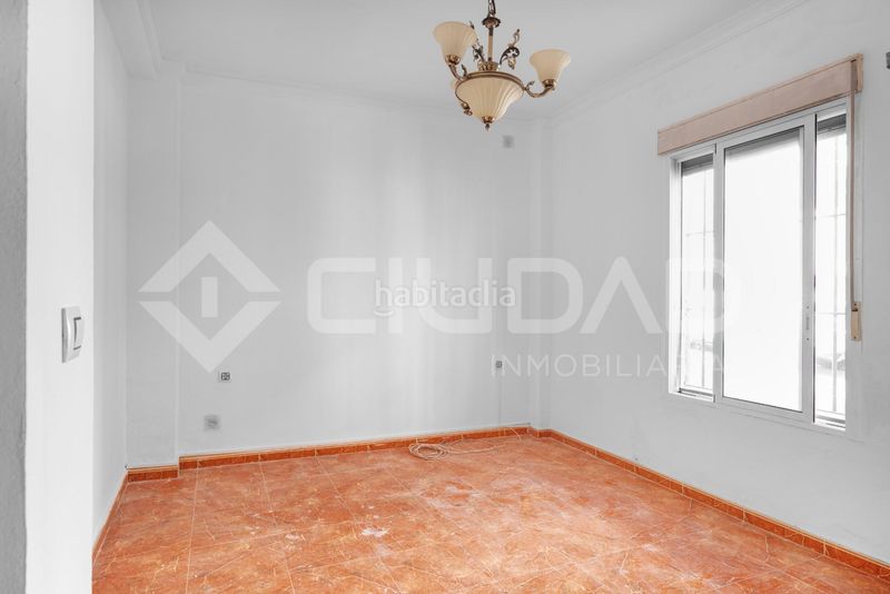 Foto b9682716-36a1-445d-9d5e-c85ce9238590. Casa a Puebla del Río (La)