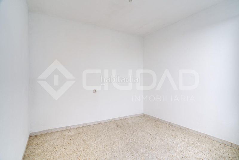 Foto c5409c7f-390a-441c-babe-72cb4f66004f. Casa a Puebla del Río (La)