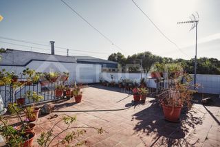 Pis a Coria del Río. Piso independiente en coria del río con amplia azotea transitabl