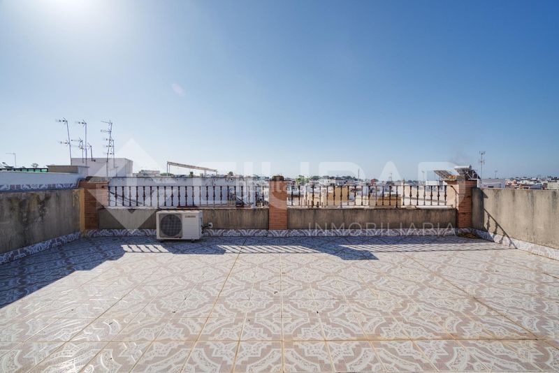 Foto c7e7fa14-9797-4386-8d13-53096883fac3. Casa a Coria del Río