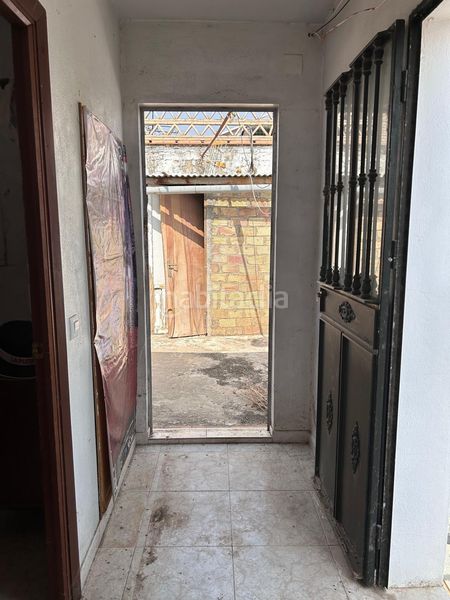 Foto c7f40a00-bfde-442f-a1b2-f613f03e138c. Casa a Puebla del Río (La)
