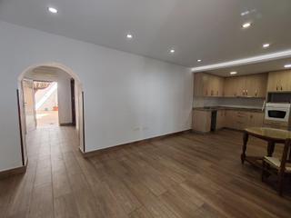 Casa a Deifontes. Casa de una planta reformada en deifontes !!!!