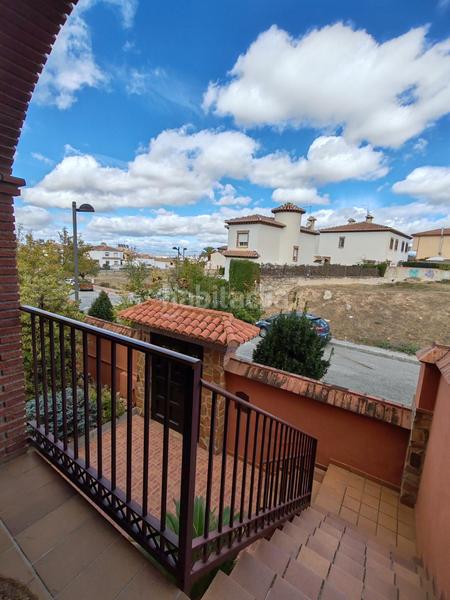 Foto 1b0c8b1a-ee70-457f-bfdf-d30e2486a751. Chalet avec chauffage parking piscine dans La Zubia Ciudad Zubia (La)