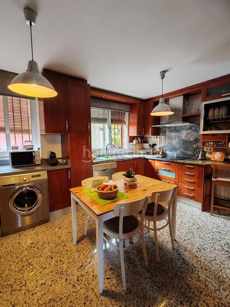 Foto 86566280-2943-4a3e-ac79-e5bafa1199b2. Chalet avec chauffage parking piscine dans La Zubia Ciudad Zubia (La)