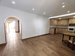 Casa a Deifontes. Casa de una planta reformada en deifontes !!!!