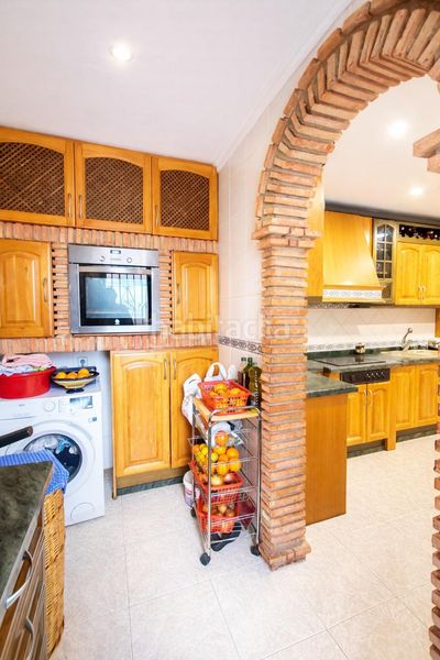 Foto 8f0aaae3-bd75-40b0-a9ba-7bf93997dd43. Casa amb aparcament piscina a Güevéjar