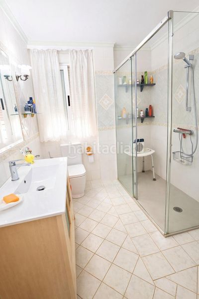 Foto c29e63ff-7219-41a1-96ac-f61b35b58f88. Casa amb aparcament piscina a Güevéjar