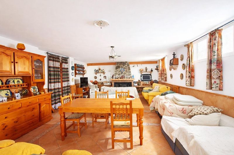 Foto f7b16d91-09cd-4c5d-be60-fc9e7c312769. Casa amb aparcament piscina a Güevéjar