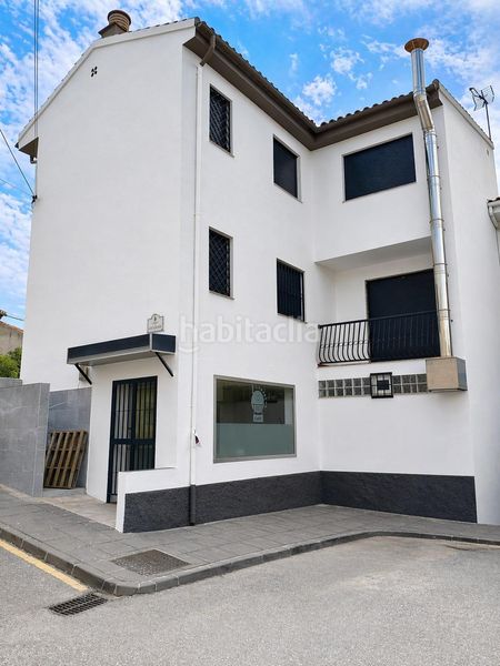 Foto 5cb37fca-4bed-45b0-bc77-dfe381334101. Casa  reformada en gojar !! en Gójar