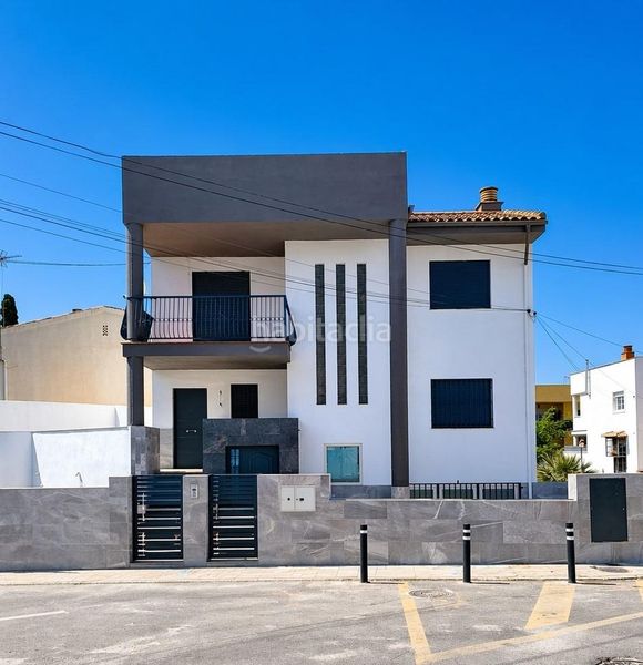 Foto a4862457-c1a9-4ca1-b890-0e5e69eeafc5. Casa  reformada en gojar !! en Gójar
