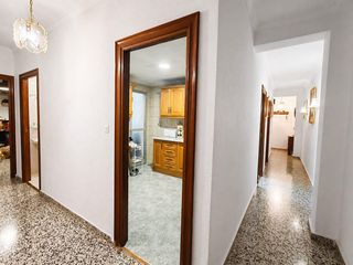 Flat in Plaza de Toros. Piso en pleno centro de granada !!