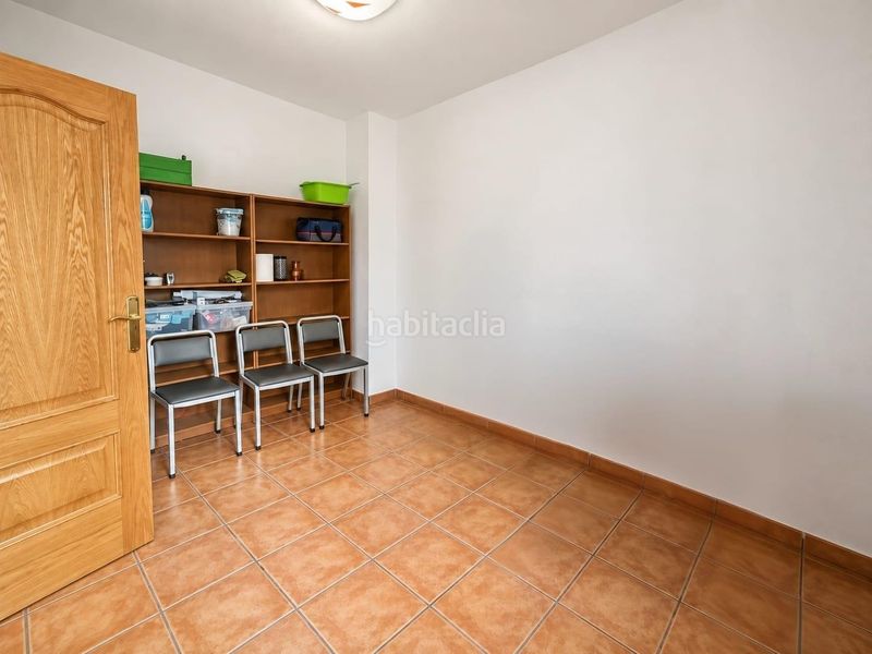 Foto b01efdd2-9075-4398-ad8c-069f309a613a. Piso  reformado en San Ildefonso Granada